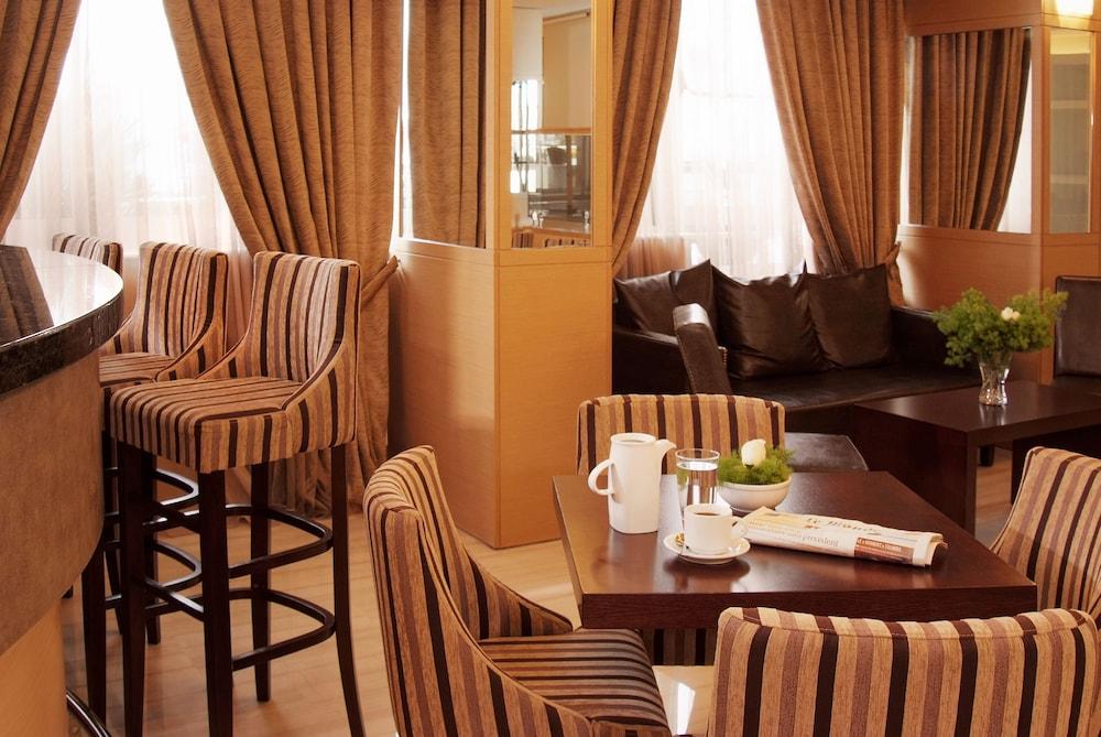 Poseidon Athens Hotel Bagian luar foto